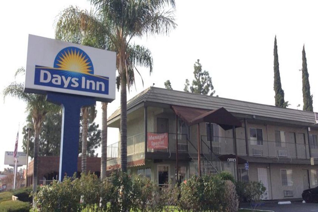 Days Inn By Wyndham In San Bernardino Exterior foto